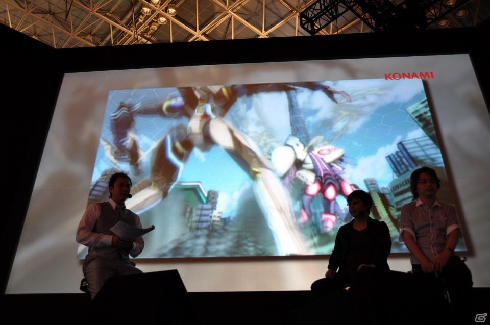 【TGS 2011】ゲストに遠藤綾さんと山口理恵さんを迎えてトーク＆ミニライブ＆実機デモプレイ実施。PSP「戦律のストラタス」スペシャルステージレポートの画像49