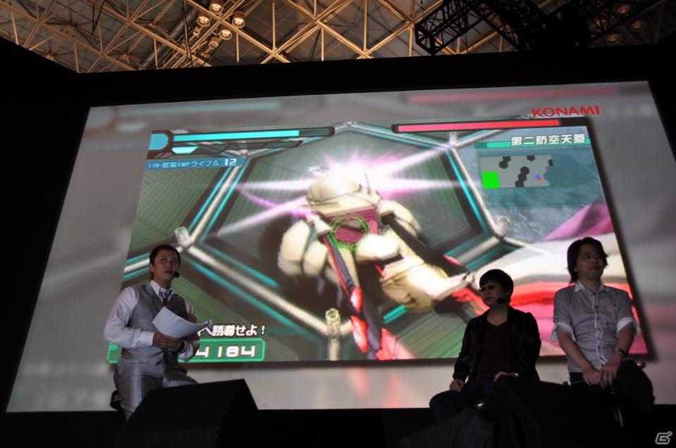 【TGS 2011】ゲストに遠藤綾さんと山口理恵さんを迎えてトーク＆ミニライブ＆実機デモプレイ実施。PSP「戦律のストラタス」スペシャルステージレポートの画像51