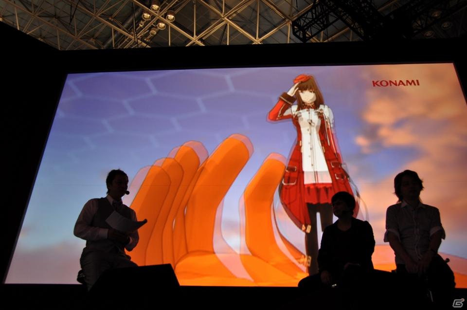 【TGS 2011】ゲストに遠藤綾さんと山口理恵さんを迎えてトーク＆ミニライブ＆実機デモプレイ実施。PSP「戦律のストラタス」スペシャルステージレポートの画像54