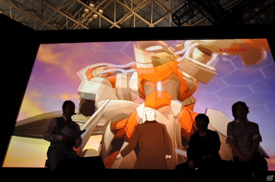 【TGS 2011】ゲストに遠藤綾さんと山口理恵さんを迎えてトーク＆ミニライブ＆実機デモプレイ実施。PSP「戦律のストラタス」スペシャルステージレポートの画像55