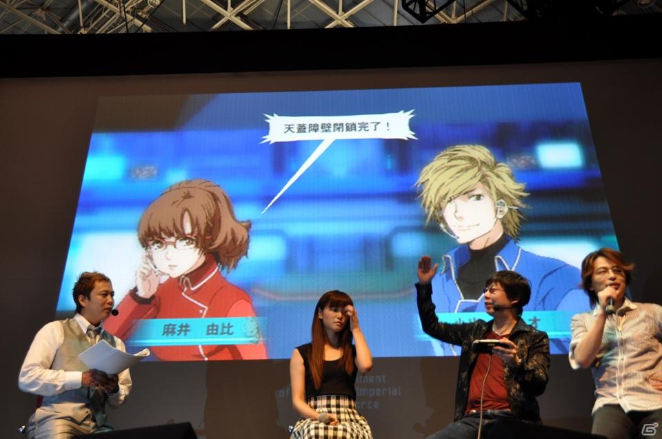 【TGS 2011】ゲストに遠藤綾さんと山口理恵さんを迎えてトーク＆ミニライブ＆実機デモプレイ実施。PSP「戦律のストラタス」スペシャルステージレポートの画像91