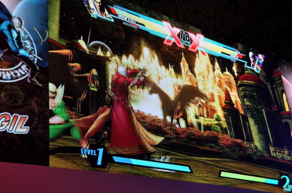 【TGS 2011】バージル、そしてアイアンフィストが参戦決定！デモプレイでは会場からの挑戦者にバージルでボコられるNeo_G！？「ULTIMATE MARVEL VS.CAPCOM 3」スペシャルステージレポの画像62