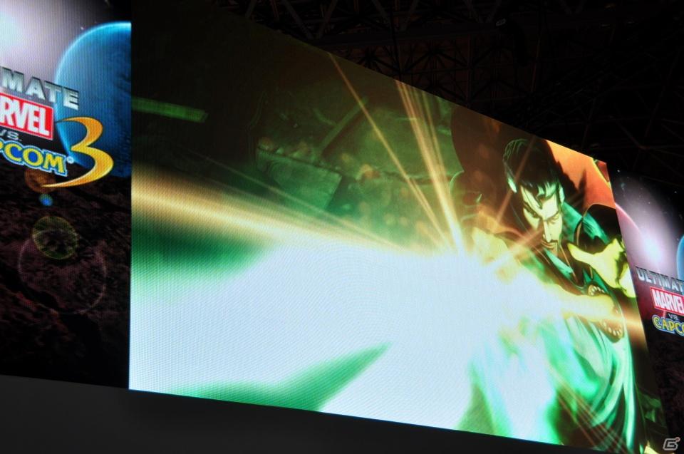 【TGS 2011】バージル、そしてアイアンフィストが参戦決定！デモプレイでは会場からの挑戦者にバージルでボコられるNeo_G！？「ULTIMATE MARVEL VS.CAPCOM 3」スペシャルステージレポの画像7