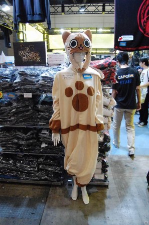 【TGS 2011】フィギュアから抱き枕まで！ゲームグッズ満載の物販コーナーレポートの画像15