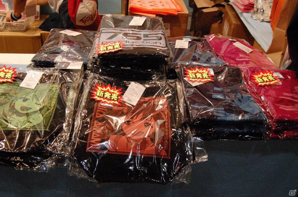 【TGS 2011】フィギュアから抱き枕まで！ゲームグッズ満載の物販コーナーレポートの画像25