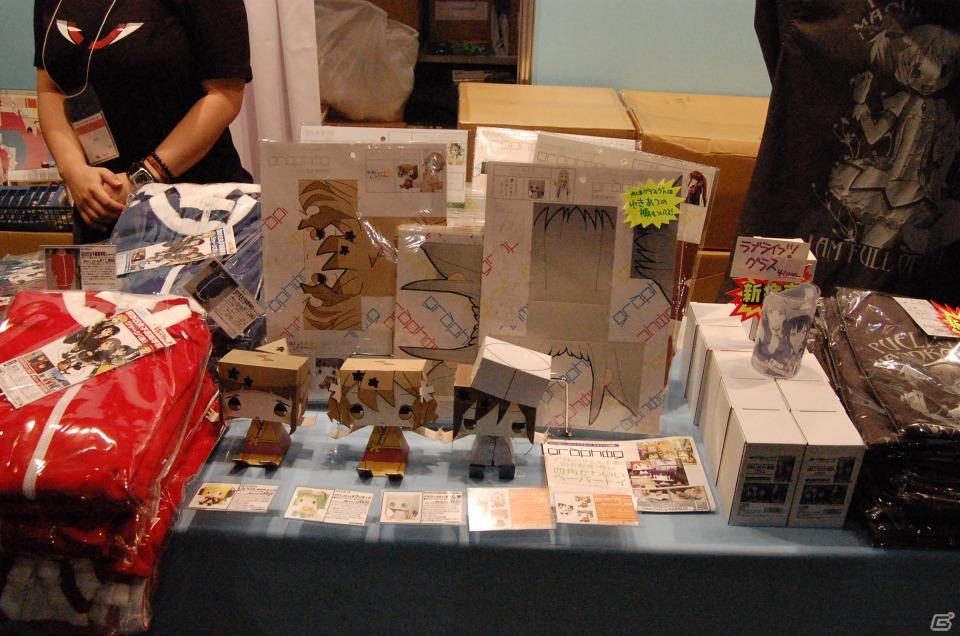 【TGS 2011】フィギュアから抱き枕まで！ゲームグッズ満載の物販コーナーレポートの画像27