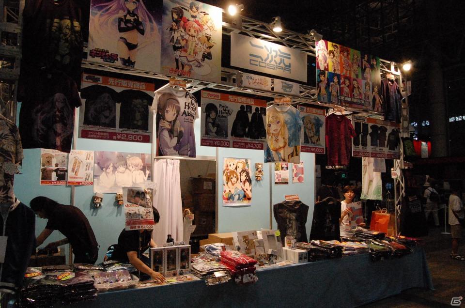 【TGS 2011】フィギュアから抱き枕まで！ゲームグッズ満載の物販コーナーレポートの画像31
