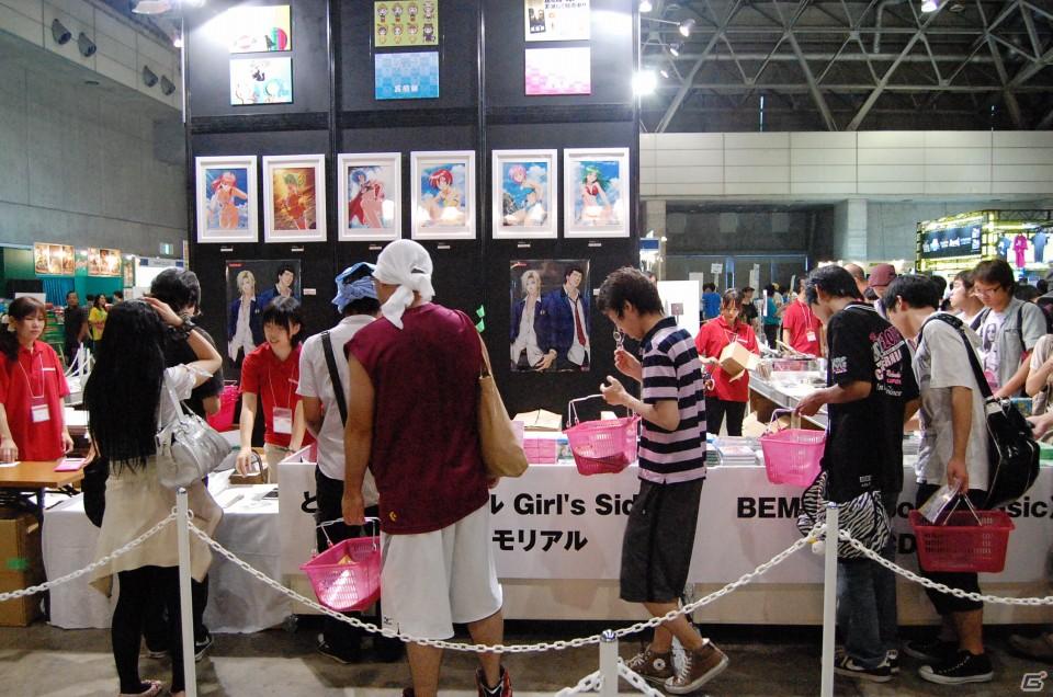 【TGS 2011】フィギュアから抱き枕まで！ゲームグッズ満載の物販コーナーレポートの画像43