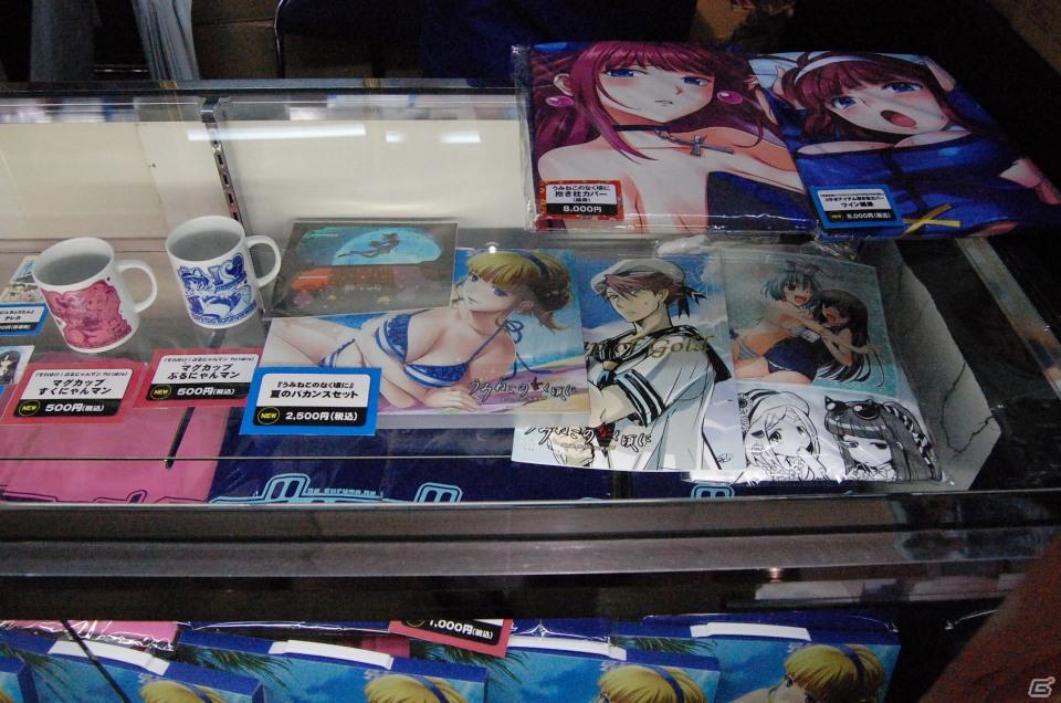 【TGS 2011】フィギュアから抱き枕まで！ゲームグッズ満載の物販コーナーレポートの画像45