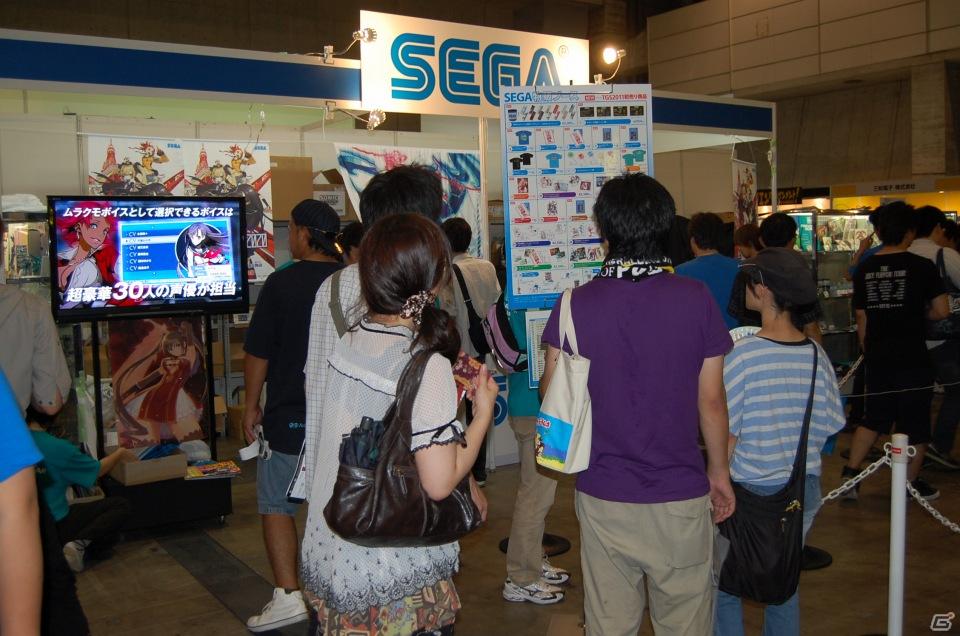 【TGS 2011】フィギュアから抱き枕まで！ゲームグッズ満載の物販コーナーレポートの画像63