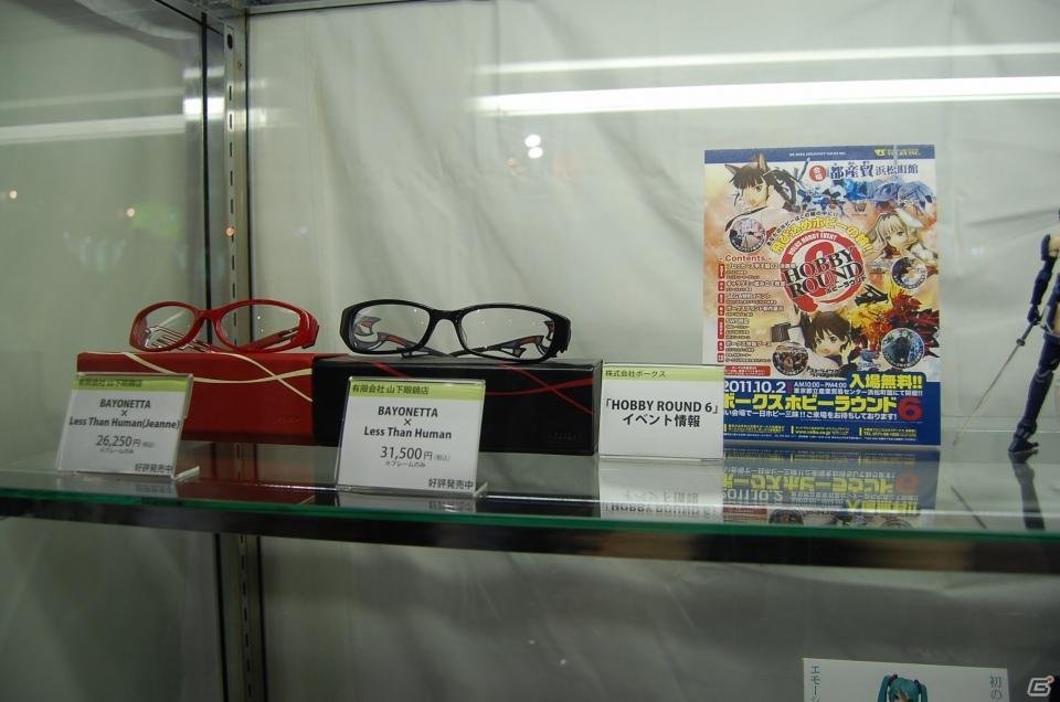 【TGS 2011】フィギュアから抱き枕まで！ゲームグッズ満載の物販コーナーレポートの画像70