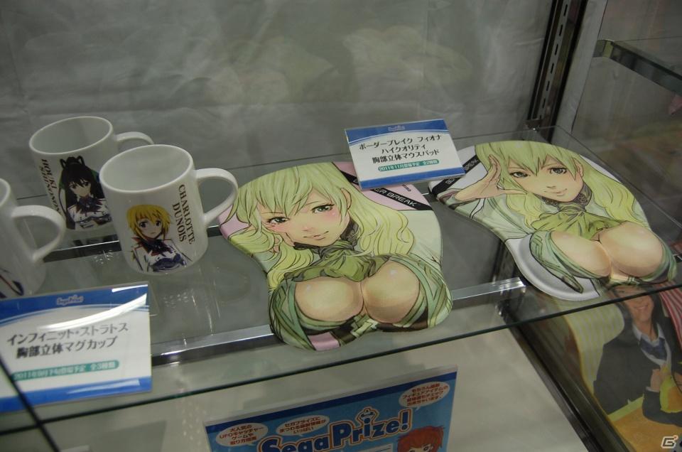 【TGS 2011】フィギュアから抱き枕まで！ゲームグッズ満載の物販コーナーレポートの画像89