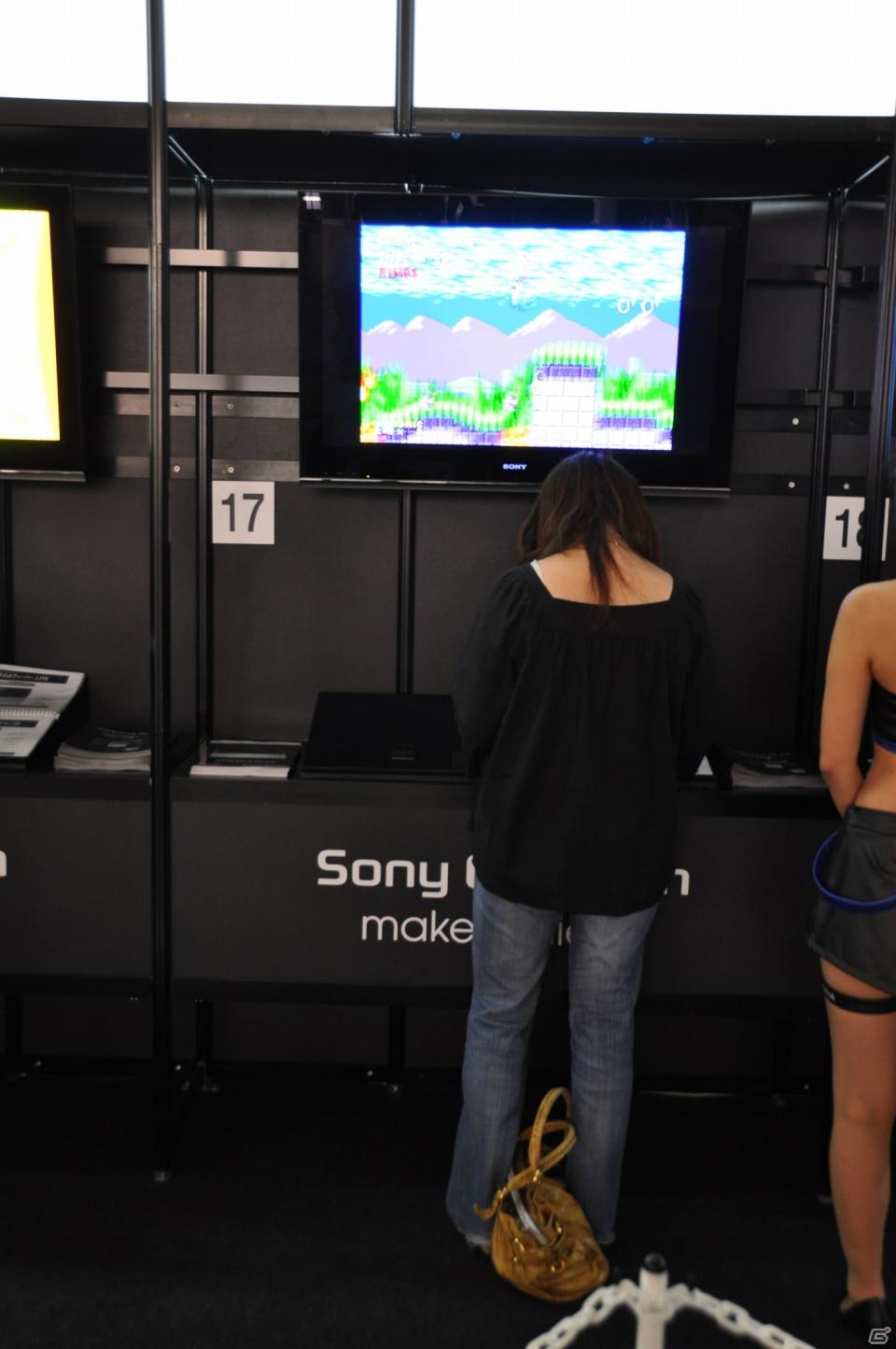 【TGS 2011】勢いを感じるモバイル＆ソーシャルゲームコーナーレポートの画像22