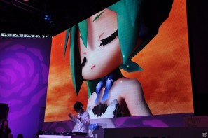 【TGS 2011】ゲストに「sasakure.UK」氏を招いてライヴアクトを繰り広げる！PSP「セブンスドラゴン2020」スペシャルステージにはたくさんのファンが集うの画像66