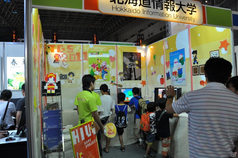 【TGS 2011】試遊台やイラスト展示など学生の作品を展示したゲームスクールコーナーレポートの画像15