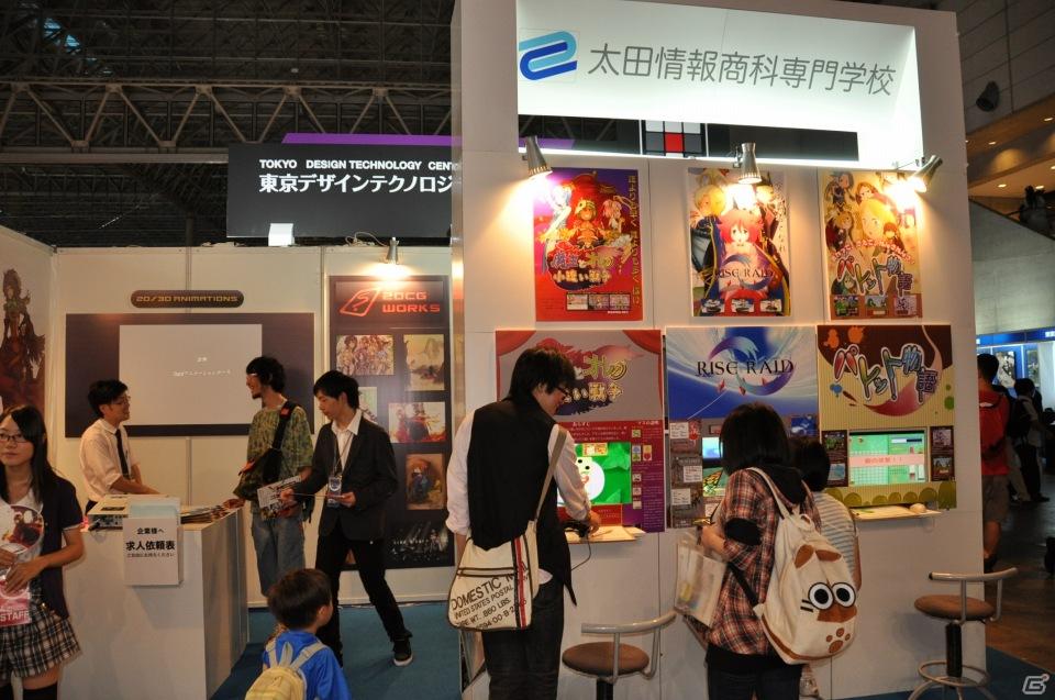 【TGS 2011】試遊台やイラスト展示など学生の作品を展示したゲームスクールコーナーレポートの画像22