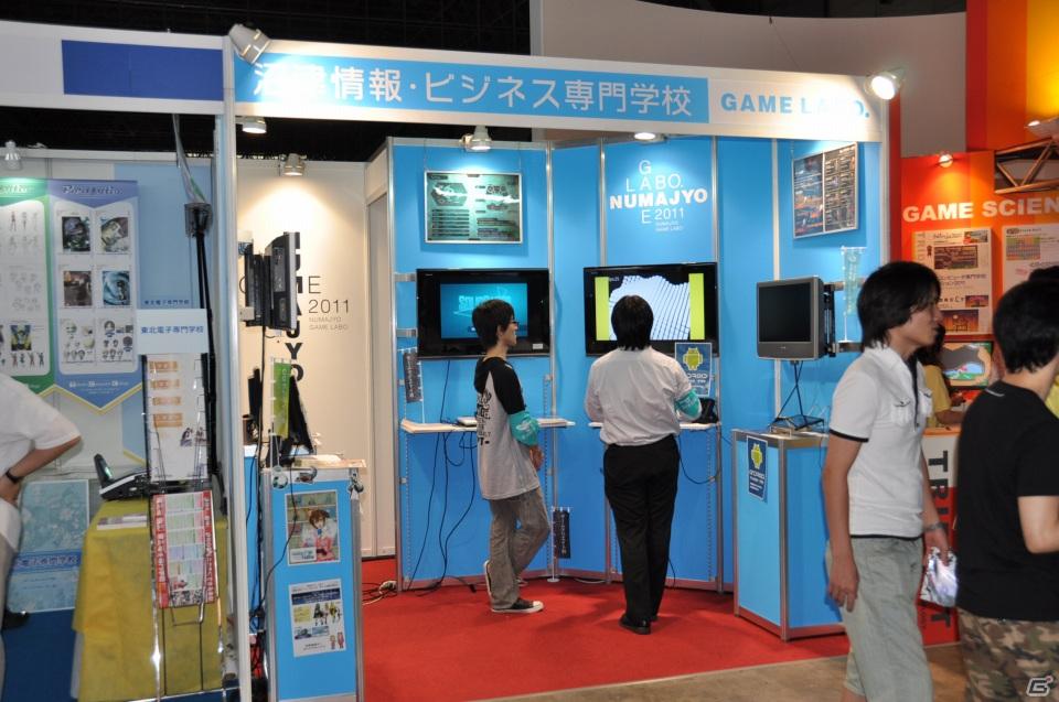 【TGS 2011】試遊台やイラスト展示など学生の作品を展示したゲームスクールコーナーレポートの画像30