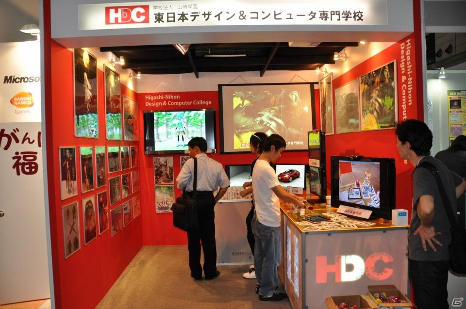 【TGS 2011】試遊台やイラスト展示など学生の作品を展示したゲームスクールコーナーレポートの画像37