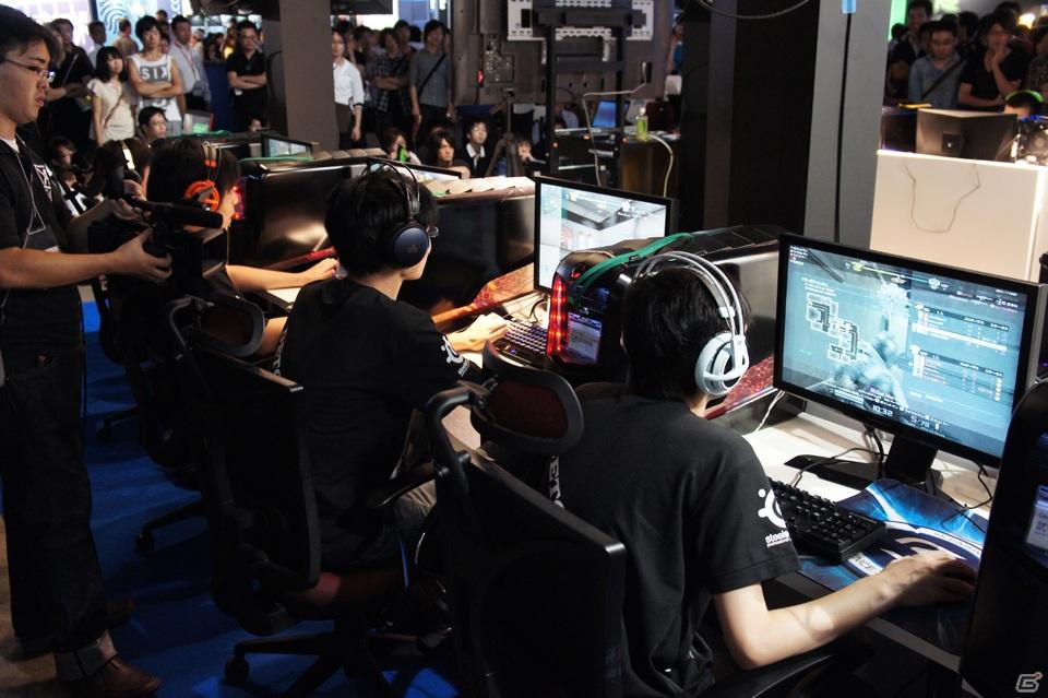 【TGS 2011】TGSの大舞台で「Alliance of Valiant Arms」の“護衛ミッション”最強クランが決定！白熱の決勝大会の模様を速報でお届け！の画像11