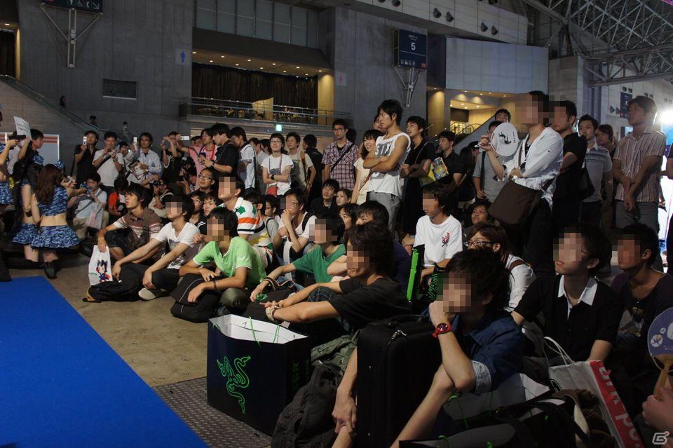 【TGS 2011】TGSの大舞台で「Alliance of Valiant Arms」の“護衛ミッション”最強クランが決定！白熱の決勝大会の模様を速報でお届け！の画像12