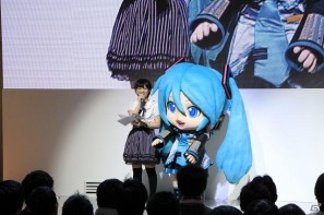 【TGS 2011】ミク、リン、ルカの担当声優揃い踏み！メーカーの垣根を超えた特別ゲストに場内沸騰！「初音ミク -Project DIVA- extend」＆「Project Mirai」ステージレポートの画像16