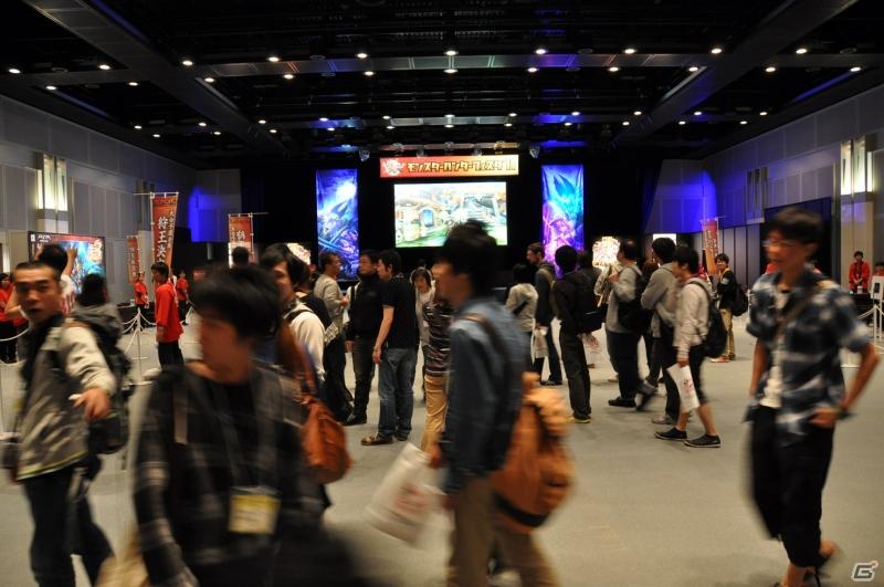 ゲストにゴマキ＆モンハン芸人も駆けつけた！MHP3rd狩王の座は福岡地区大会代表「∞（インフィニティ)」に決定「モンスターハンターフェスタ’11」決勝大会レポートの画像18