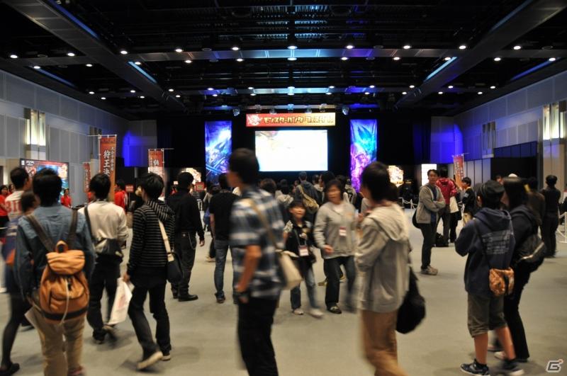 ゲストにゴマキ＆モンハン芸人も駆けつけた！MHP3rd狩王の座は福岡地区大会代表「∞（インフィニティ)」に決定「モンスターハンターフェスタ’11」決勝大会レポートの画像19