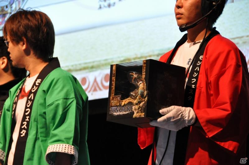 ゲストにゴマキ＆モンハン芸人も駆けつけた！MHP3rd狩王の座は福岡地区大会代表「∞（インフィニティ)」に決定「モンスターハンターフェスタ’11」決勝大会レポートの画像30