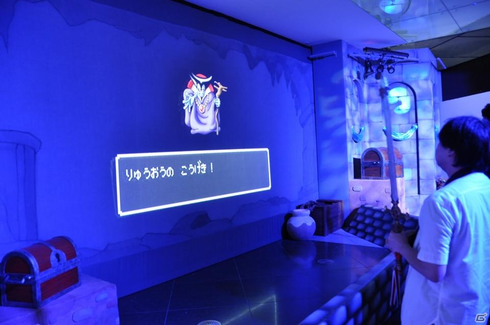 鳥山明氏の原画が約60点展示、サポーターの麒麟と堀井雄二氏が記念ケーキ入刀！「誕生25周年記念 ドラゴンクエスト展」プレス内覧会レポートの画像46