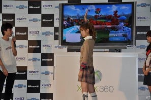 次長課長河本さん、藤本美貴さん、小倉優子さんがゴルフで対決！Xbox 360 Kinect専用「Kinect スポーツ：シーズン 2」発売記念イベントをレポートの画像58