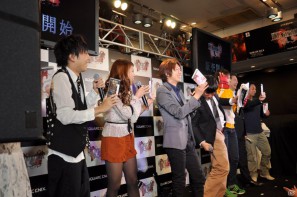 神谷浩史さん、白石涼子さん、梶裕貴さん、花澤香菜さん、南海キャンディーズが朝早くからお祝いに！PSP「ファイナルファンタジー 零式」発売カウントダウンイベント開催の画像73