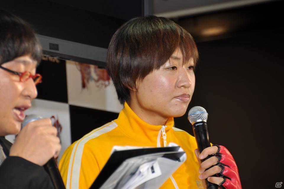 神谷浩史さん、白石涼子さん、梶裕貴さん、花澤香菜さん、南海キャンディーズが朝早くからお祝いに！PSP「ファイナルファンタジー 零式」発売カウントダウンイベント開催の画像52