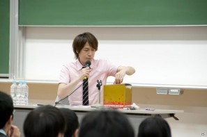 科学アドベンチャーシリーズの制作秘話や最新作「ロボティクス・ノーツ」の話題で盛り上がった志倉千代丸氏トークイベント「緊急招集！400人委員会」をがっつりレポートの画像17