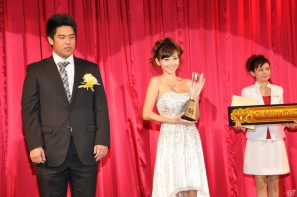 ラストを華々しく飾るスペシャルゲストが登壇！「KONAMI Arcade Championship 2011 グランドフィナーレ ～授賞祝賀会～」イベントレポートの画像14