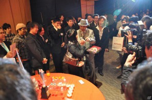 ラストを華々しく飾るスペシャルゲストが登壇！「KONAMI Arcade Championship 2011 グランドフィナーレ ～授賞祝賀会～」イベントレポートの画像195