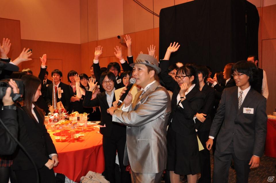 ラストを華々しく飾るスペシャルゲストが登壇！「KONAMI Arcade Championship 2011 グランドフィナーレ ～授賞祝賀会～」イベントレポートの画像199