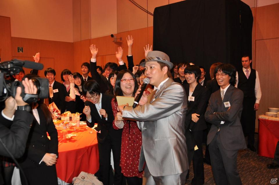 ラストを華々しく飾るスペシャルゲストが登壇！「KONAMI Arcade Championship 2011 グランドフィナーレ ～授賞祝賀会～」イベントレポートの画像200