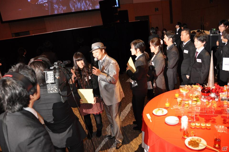 ラストを華々しく飾るスペシャルゲストが登壇！「KONAMI Arcade Championship 2011 グランドフィナーレ ～授賞祝賀会～」イベントレポートの画像212