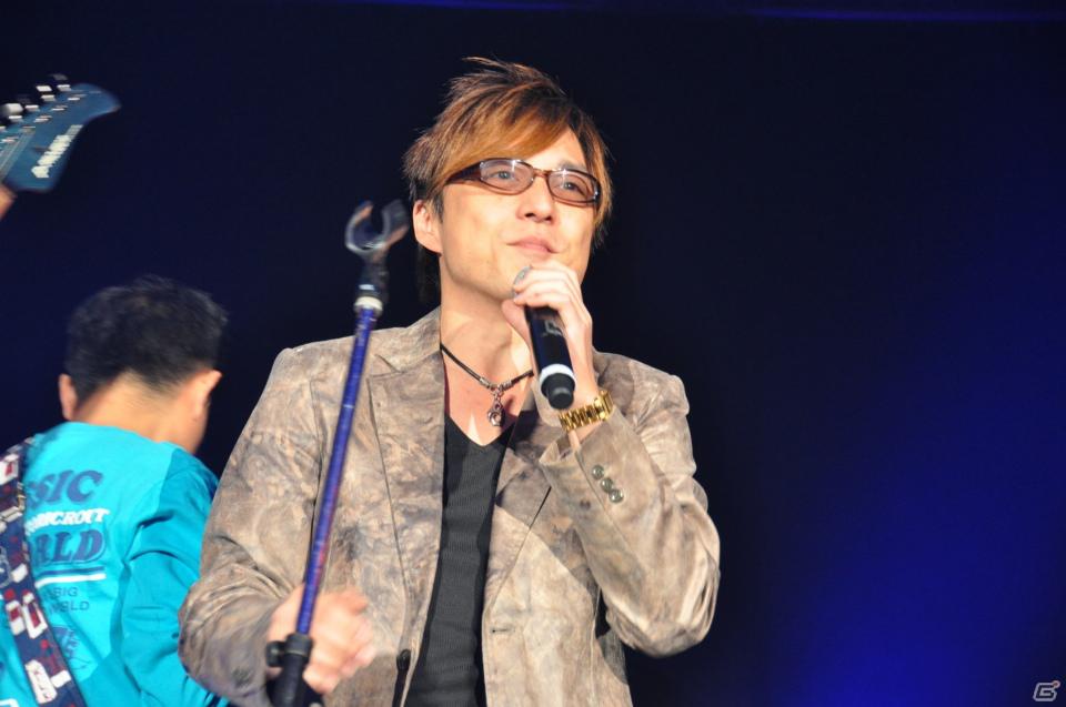 ラストを華々しく飾るスペシャルゲストが登壇！「KONAMI Arcade Championship 2011 グランドフィナーレ ～授賞祝賀会～」イベントレポートの画像226