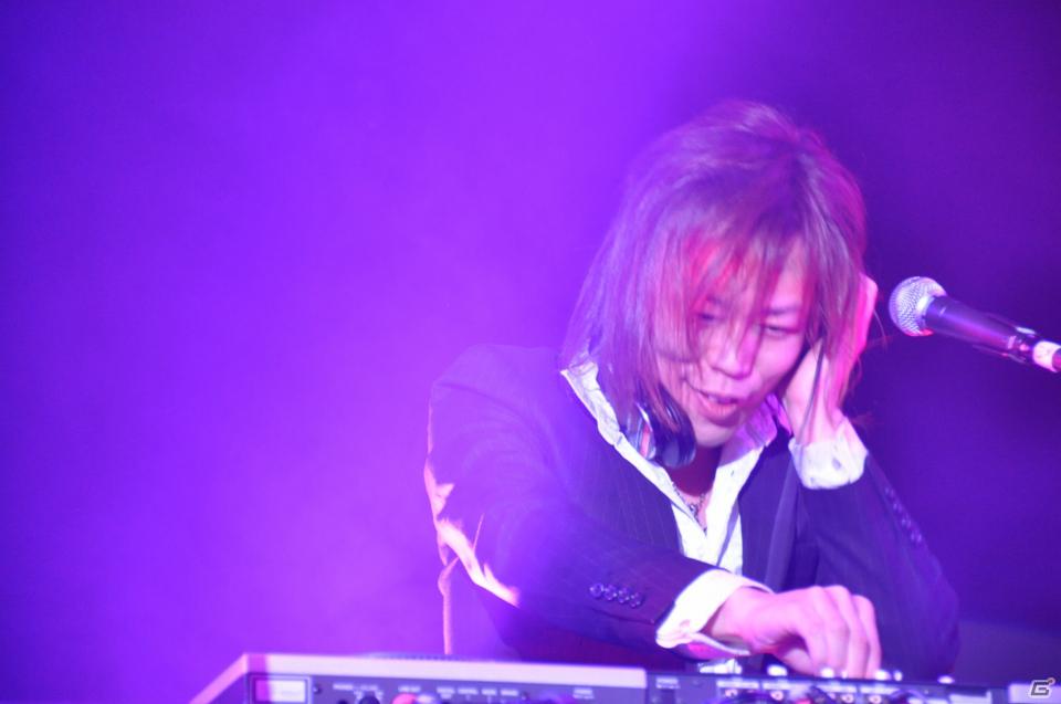 ラストを華々しく飾るスペシャルゲストが登壇！「KONAMI Arcade Championship 2011 グランドフィナーレ ～授賞祝賀会～」イベントレポートの画像243