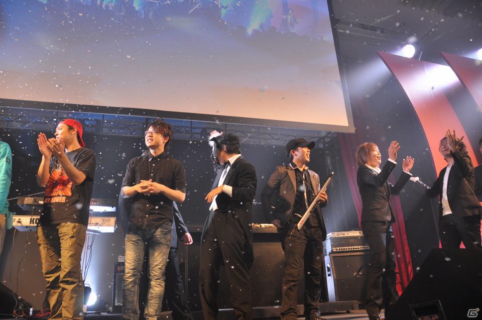 ラストを華々しく飾るスペシャルゲストが登壇！「KONAMI Arcade Championship 2011 グランドフィナーレ ～授賞祝賀会～」イベントレポートの画像274
