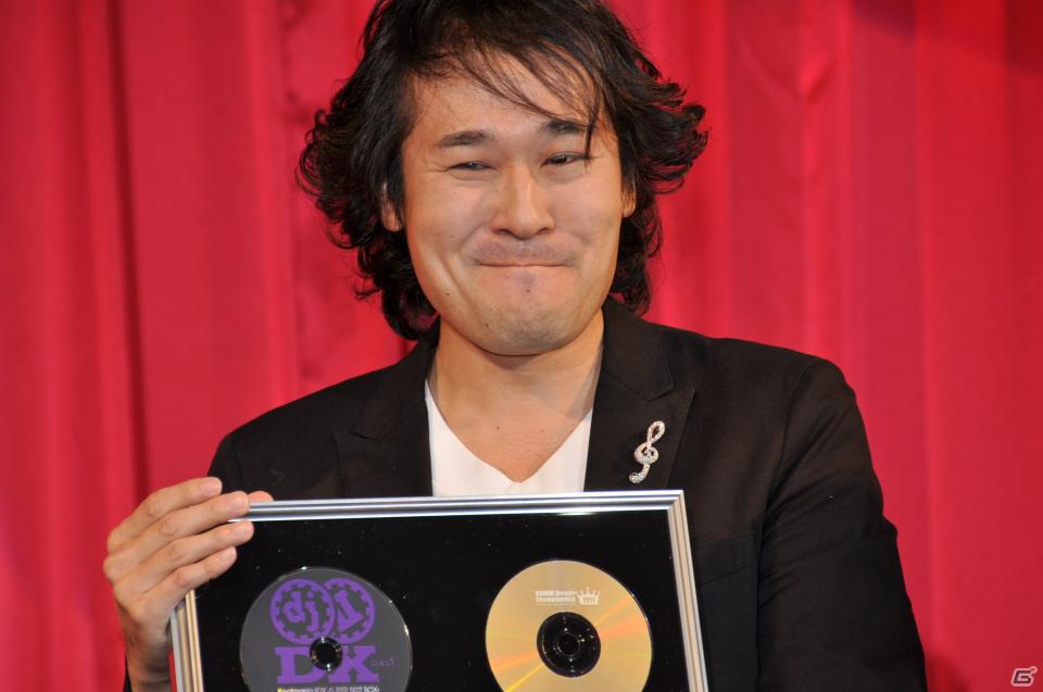 ラストを華々しく飾るスペシャルゲストが登壇！「KONAMI Arcade Championship 2011 グランドフィナーレ ～授賞祝賀会～」イベントレポートの画像36