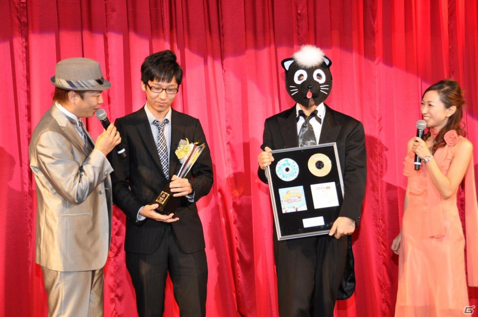 ラストを華々しく飾るスペシャルゲストが登壇！「KONAMI Arcade Championship 2011 グランドフィナーレ ～授賞祝賀会～」イベントレポートの画像69