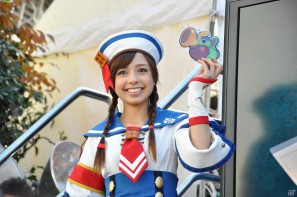 スリムクラブやNMBの福本 愛菜さん、山田 菜々さん、小笠原 茉由さんが登場した「モンスターハンター3（トライ）G」発売記念イベントレポートの画像6