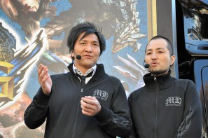 スリムクラブやNMBの福本 愛菜さん、山田 菜々さん、小笠原 茉由さんが登場した「モンスターハンター3（トライ）G」発売記念イベントレポートの画像7