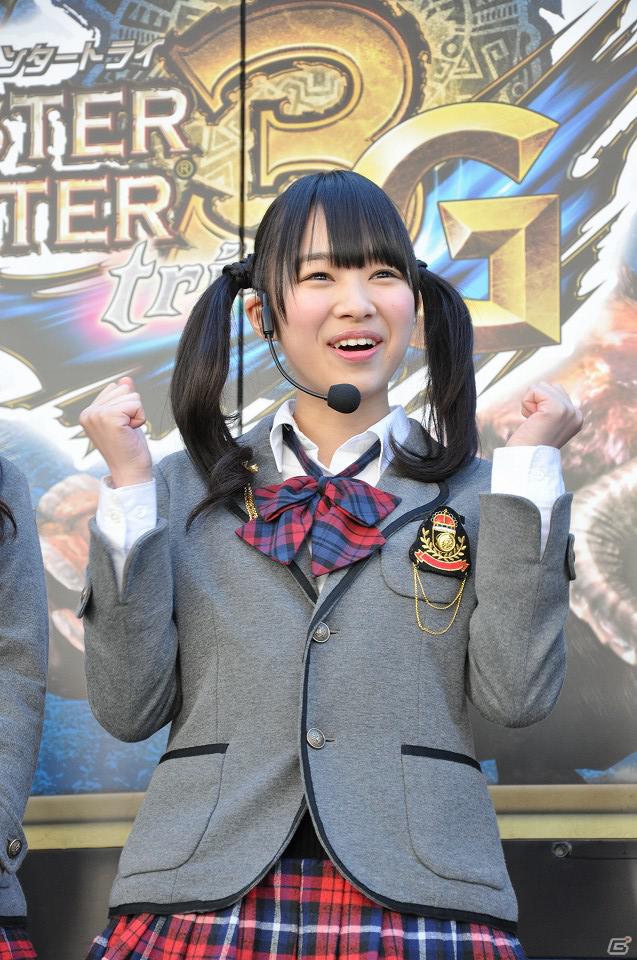 スリムクラブやNMBの福本 愛菜さん、山田 菜々さん、小笠原 茉由さんが登場した「モンスターハンター3（トライ）G」発売記念イベントレポートの画像10