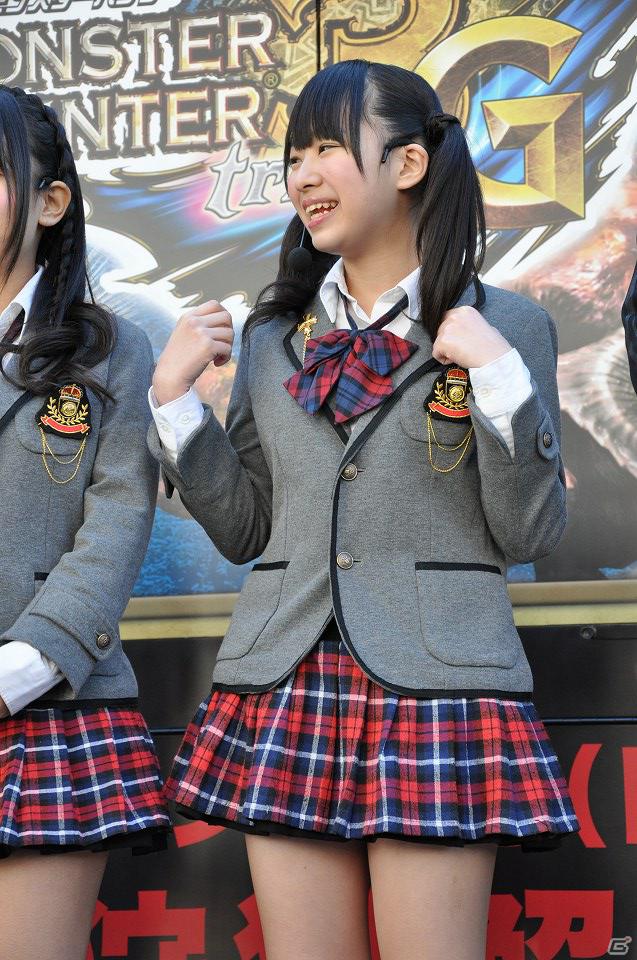 スリムクラブやNMBの福本 愛菜さん、山田 菜々さん、小笠原 茉由さんが登場した「モンスターハンター3（トライ）G」発売記念イベントレポートの画像11