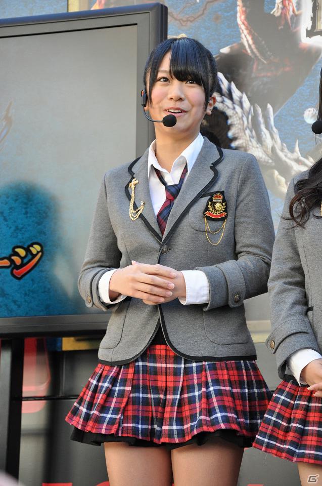 スリムクラブやNMBの福本 愛菜さん、山田 菜々さん、小笠原 茉由さんが登場した「モンスターハンター3（トライ）G」発売記念イベントレポートの画像13