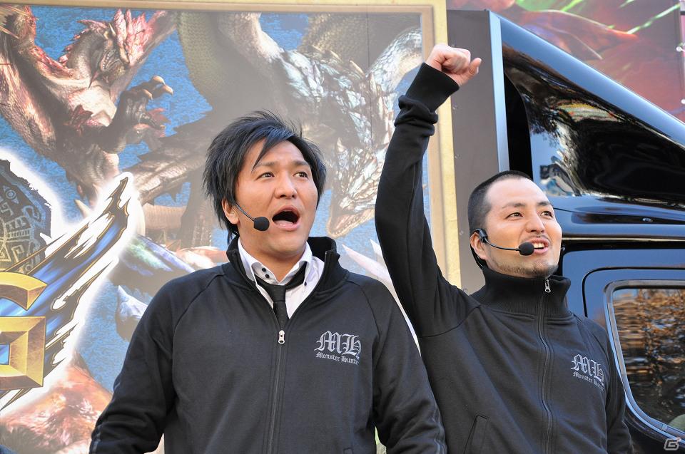 スリムクラブやNMBの福本 愛菜さん、山田 菜々さん、小笠原 茉由さんが登場した「モンスターハンター3（トライ）G」発売記念イベントレポートの画像2