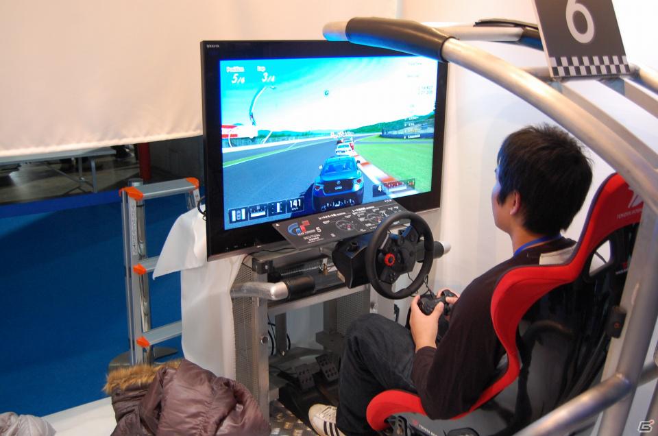 トヨタ自動車と「グランツーリスモ5」がタッグを組んだスペシャルイベント「FT-86 GRAND PRIX」が開催、プロドライバーの脇坂寿一氏も登場！の画像7